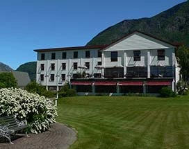 thumb-skjolden-hotel-zomer