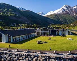 thumb-valldal-fjordhotel-zomer