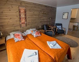 nuorgam-hoofdgebouw-buiten-thumb