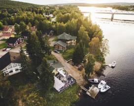 thumb-lapland-hotels-ounasvaara-chalets-view-from-the-river3-zomer