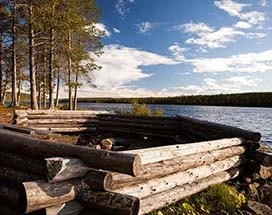 thumb-torassieppi-lodge-zomer-buiten