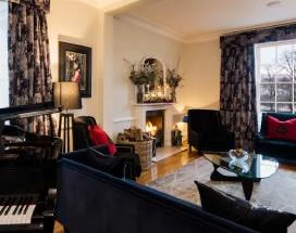 old_manse_of_blair_front_thumb