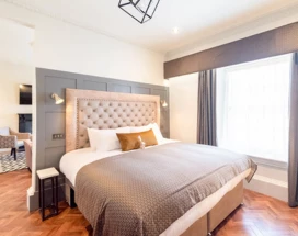 king-street-apparthotel-bedroom-thumb