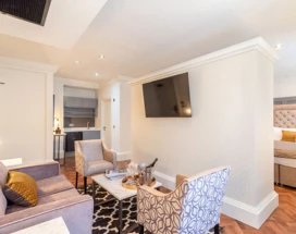 king-street-apparthotel-bedroom-thumb