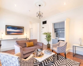 king-street-apparthotel-bedroom-thumb