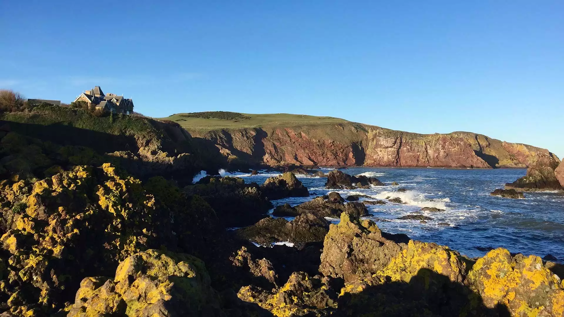 Op naar Edinburgh en uitwaaien in de zilte lucht van de oostkust