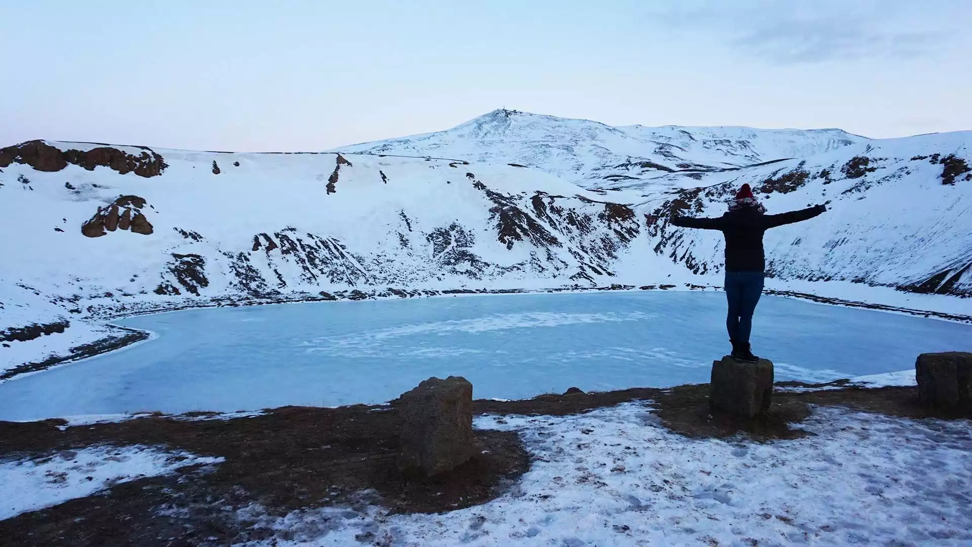 Lake Mývatn en sneeuwscooteren