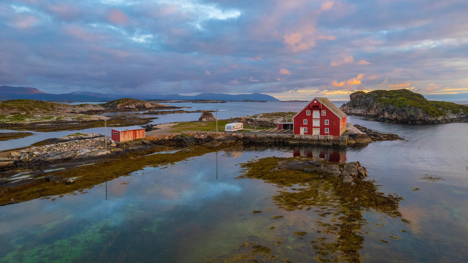 Inschepen aan boord van Holland Norway Lines