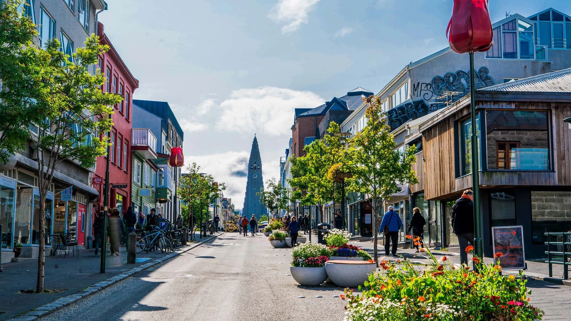 Via Reykjavik naar het westen