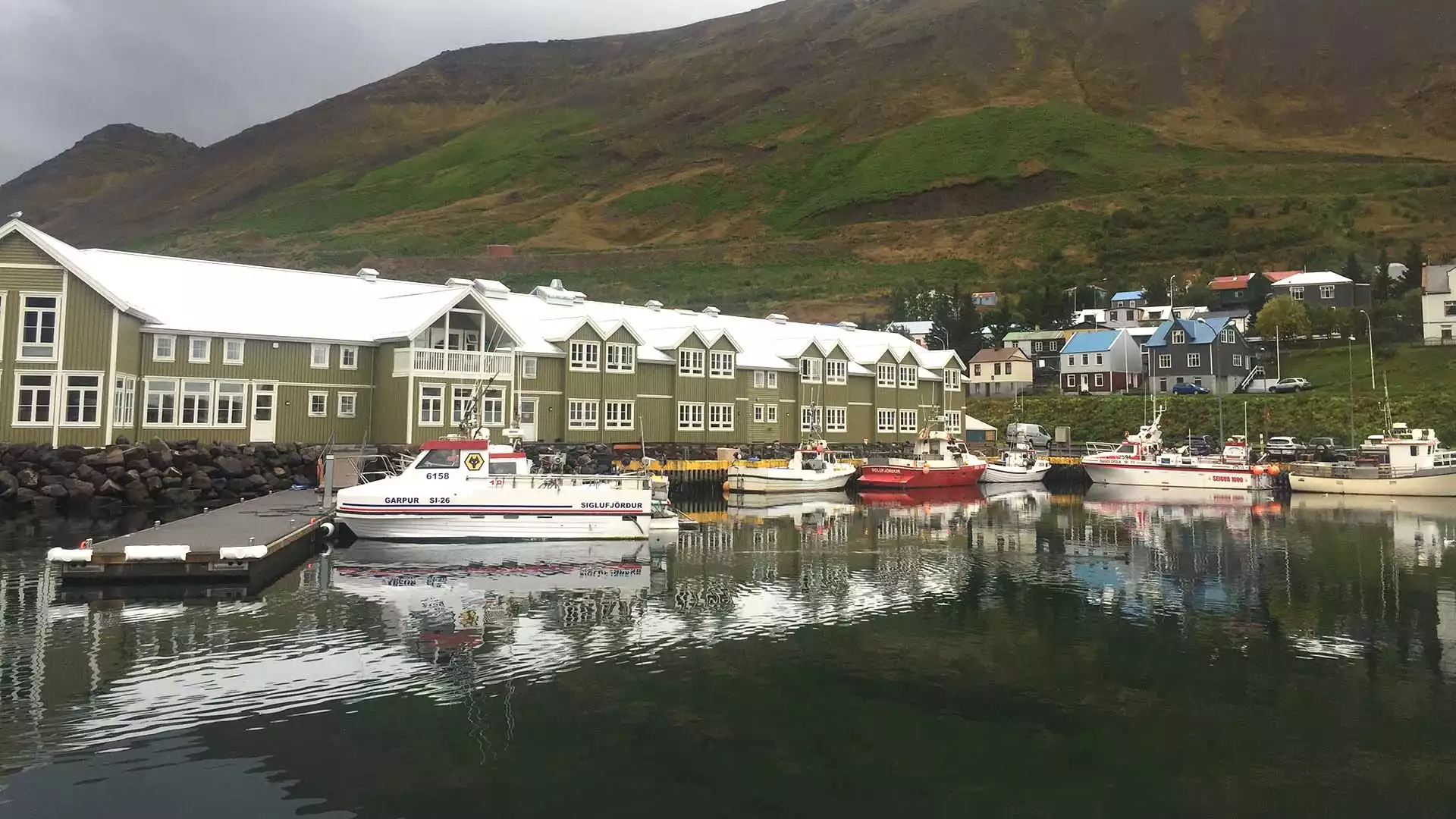 Het vissersdorp Siglufjörður