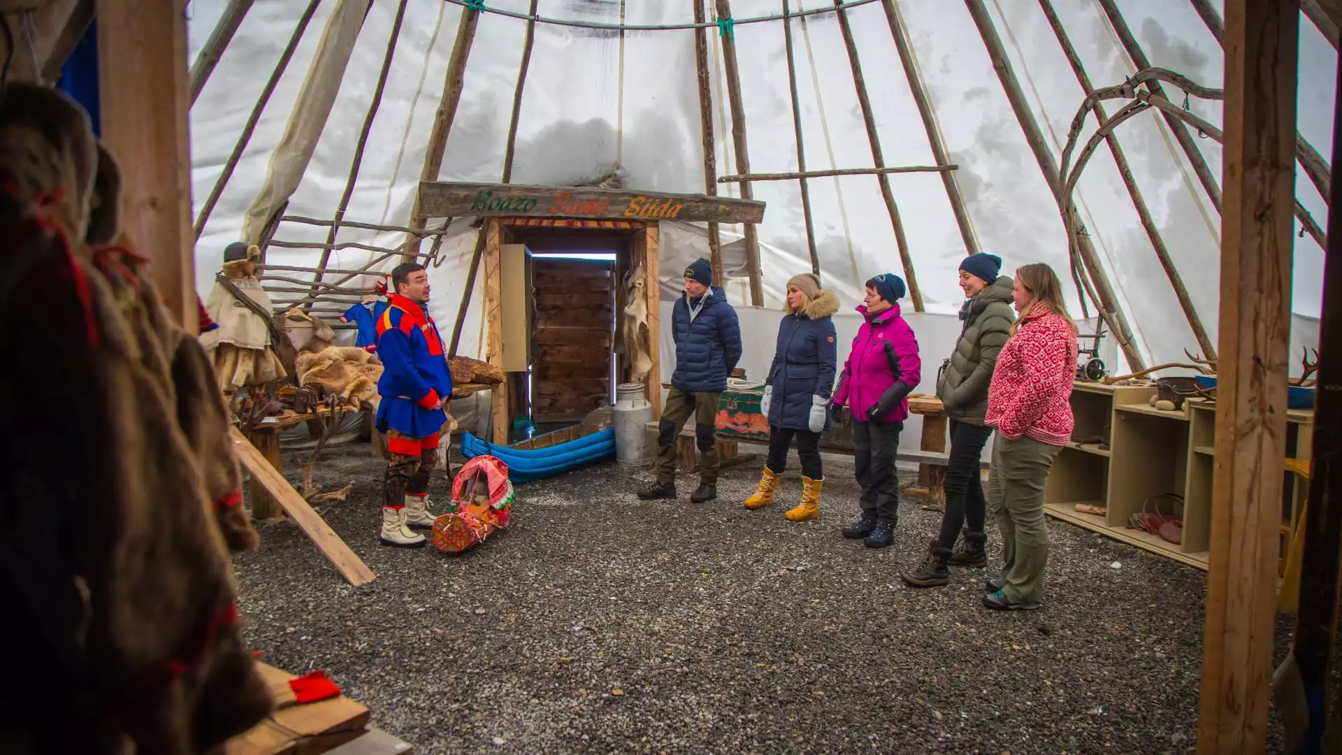 Leer meer over de Sami cultuur en ga op zoek naar het noorderlicht