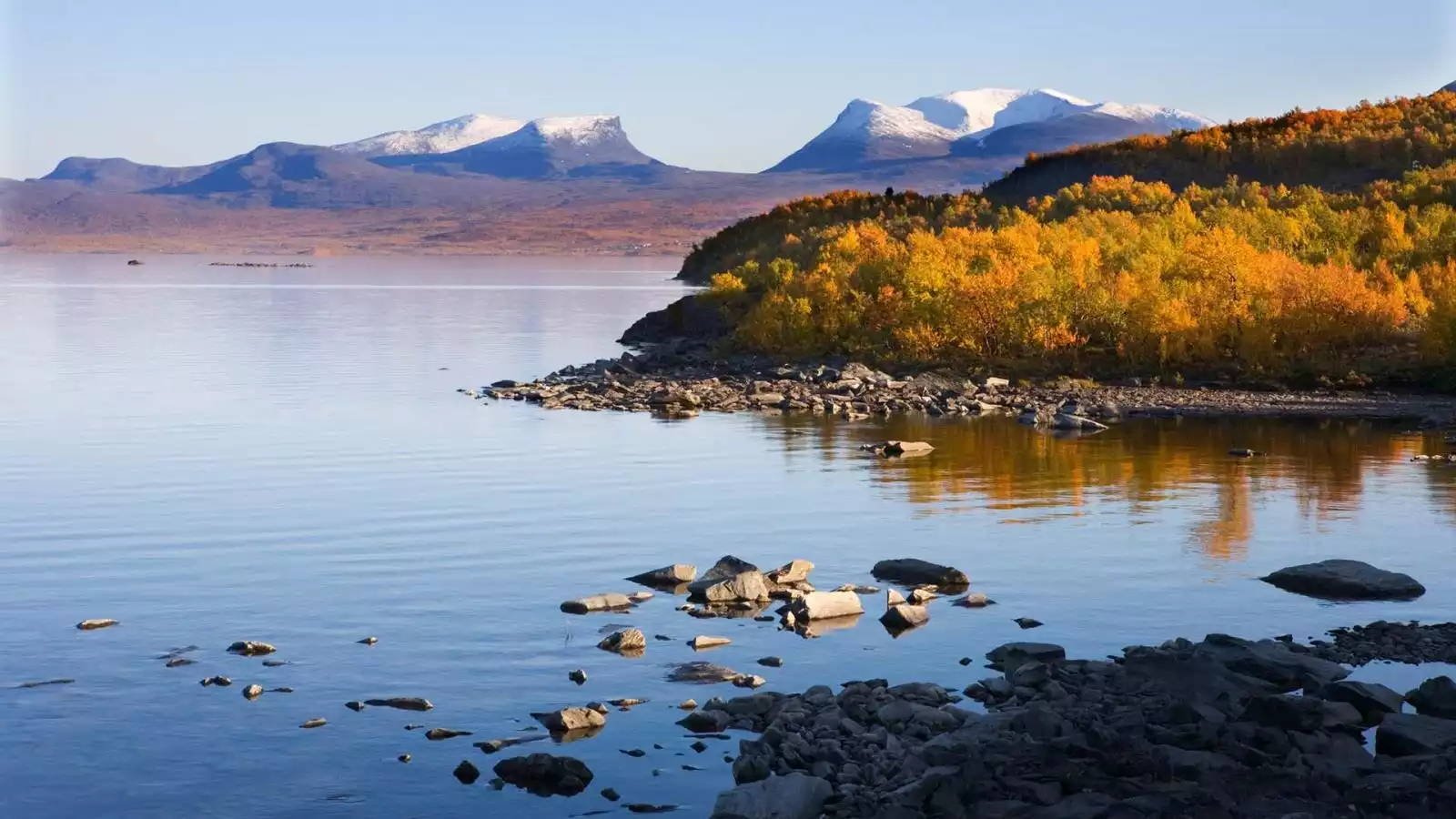 Mijnen, bergen en de Middernachtzon bij Kiruna