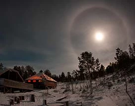malangen-sneeuwschoenwandeling-maanlicht