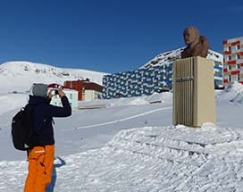 spitsbergen-sneeuwscooter-barentszburg