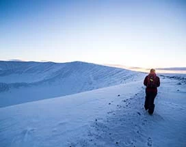ijsland-zonsopkomst-wandeling-hverfjall-krater
