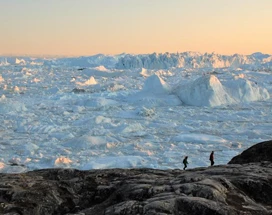 spectaculaire%20hike%20langs%20het%20ijsfjord%20-%20thumb