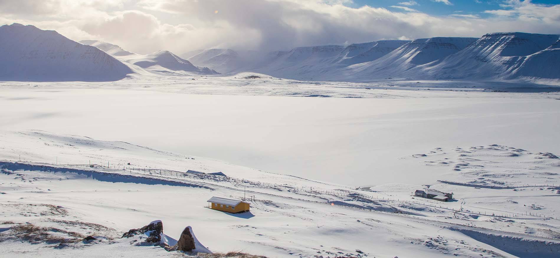 week-myvatn-akureyri-flydrive-header