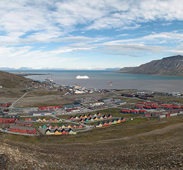 longyearbyen spitsbergen