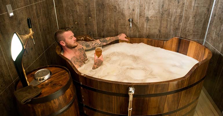 IJslandse wellness in bierbad winter