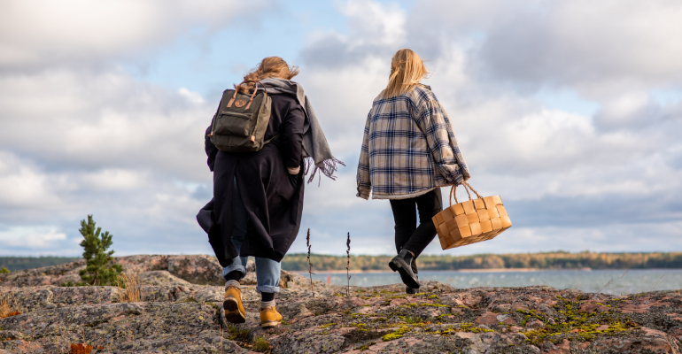 picknicken als de finnen op de aland eilanden